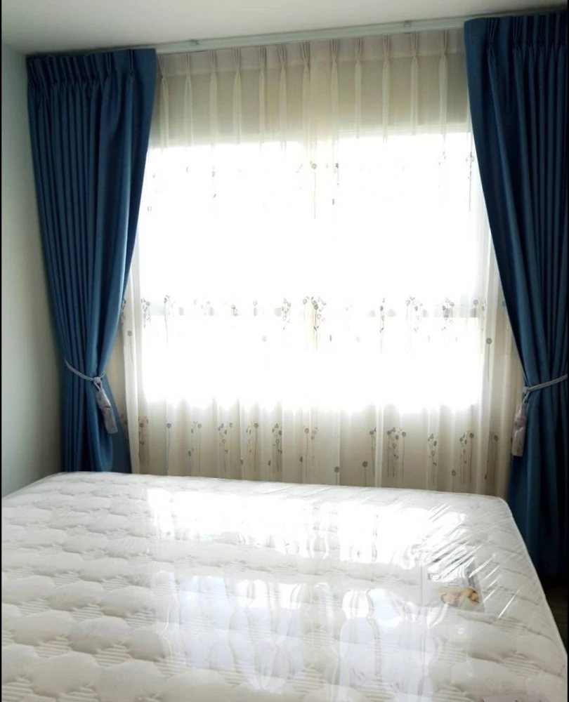 For rent: The Trust @ BTS Erawan, high floor unit, fully furnished, affordable price. Book now!