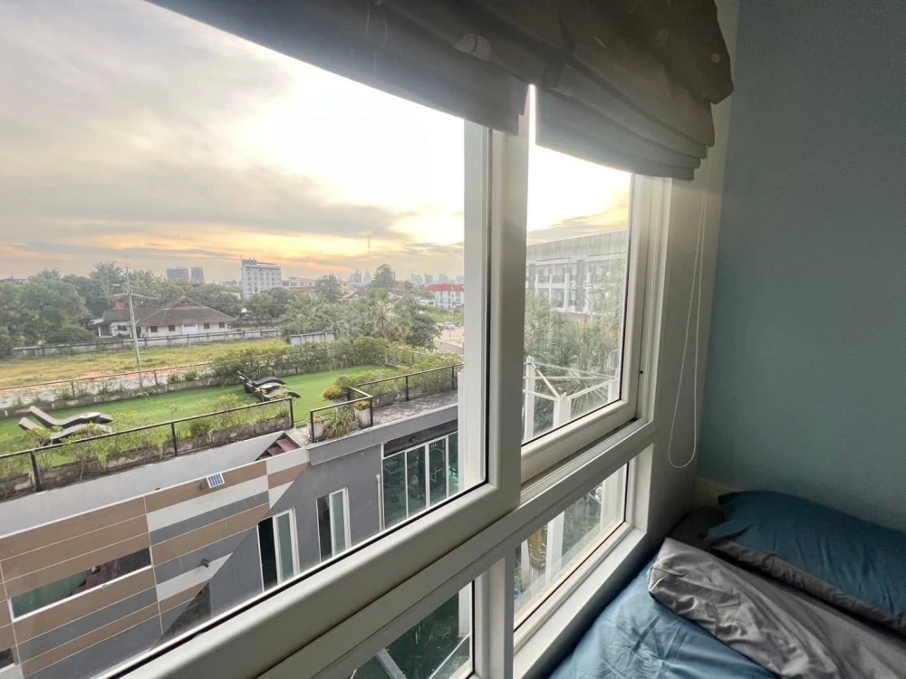 For rent: The Trust Condo Central Pattaya, 4th floor, outside view, fully furnished, reserve now, don't miss out!