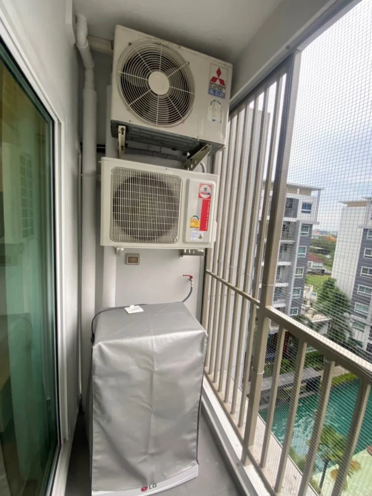 For rent: The Trust Condo Nakornpathom, 1 bedroom, 1 bathroom, fully furnished, pool view. You can't miss this!