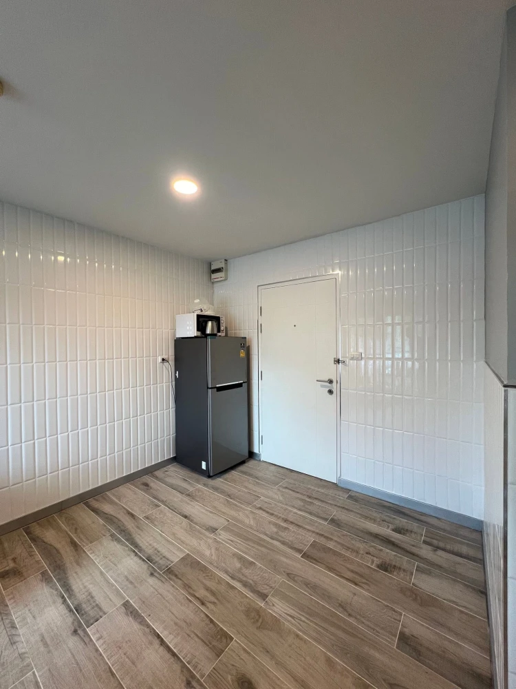 For rent: The Trust Condo Nakornpathom, 1 bedroom, 1 bathroom. Great location, complete facilities. Book now!