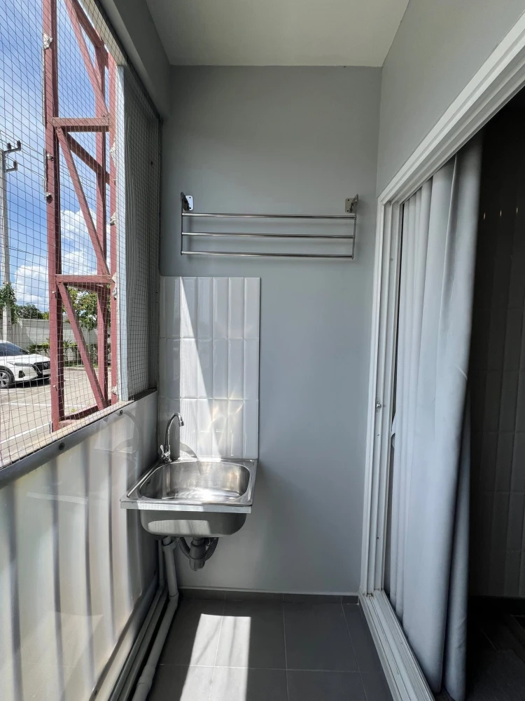 For rent: The Trust Condo Nakornpathom, 1 bedroom, 1 bathroom. Great location, complete facilities. Book now!