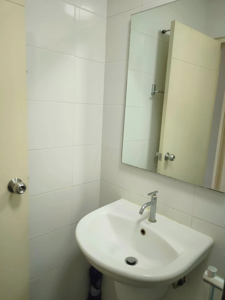 ให้เช่า The Trust Condo Ngamwongwan 1 ห้องนอน 1 ห้องน้ำ ทำเลดี สิ่งอำนวยความสะดวกครบครัน ดีแบบนี้ห้ามพลาด