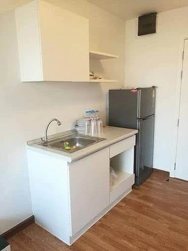 For rent: The Trust Condo Ngamwongwan. Nice unit, fully furnished, high floor, affordable price. Book now!