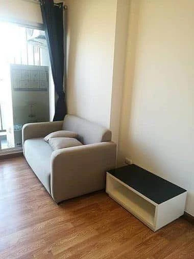 For rent: The Trust Condo Ngamwongwan. Nice unit, fully furnished, high floor, affordable price. Book now!