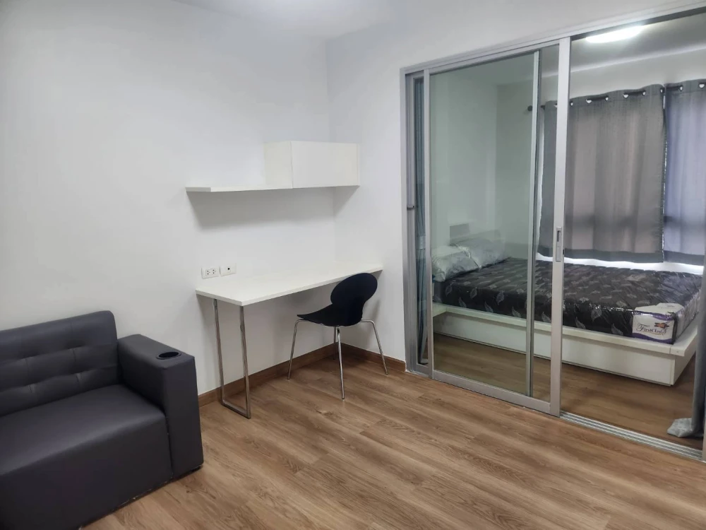 For rent: The Trust Residence Pinklao, 30th floor, beautiful city view, unblocked, fully furnished. Book now!