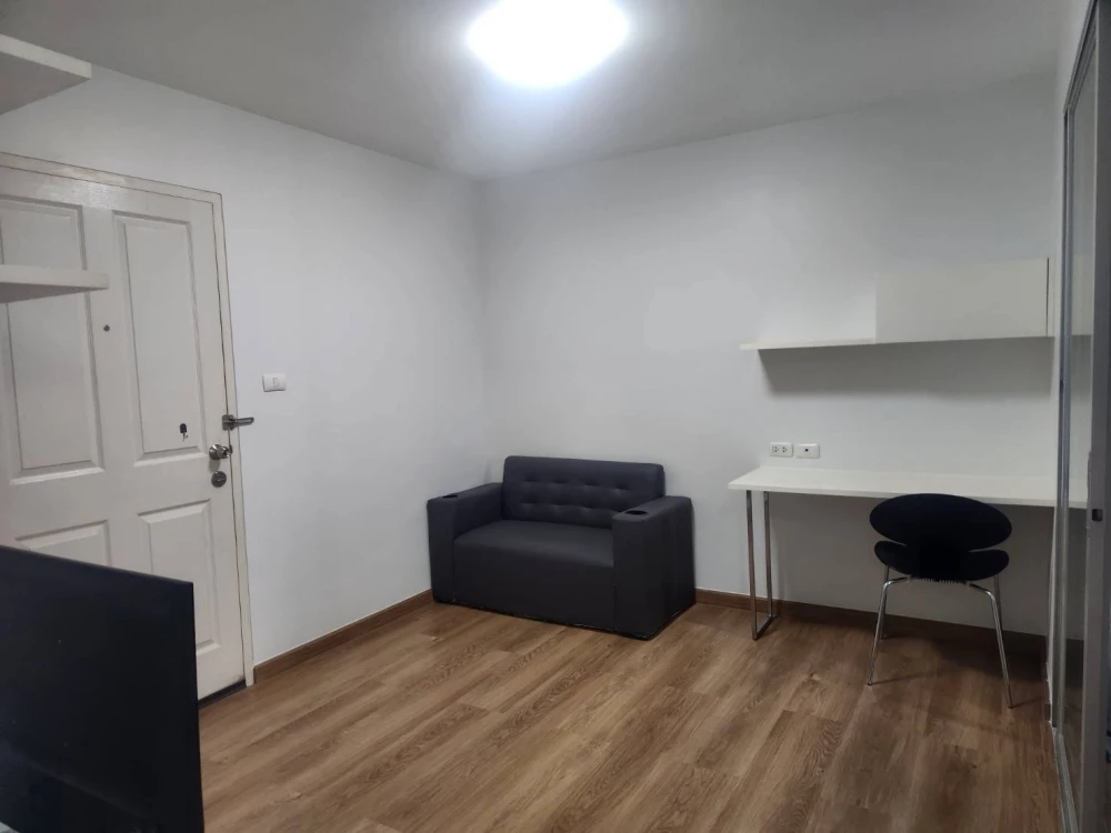 For rent: The Trust Residence Pinklao, 30th floor, beautiful city view, unblocked, fully furnished. Book now!