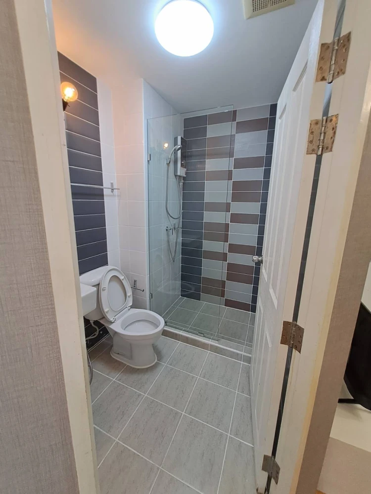 For rent: The Trust Residence Ratchada-Rama 3, 18th floor, garden view, fully furnished. Book now!