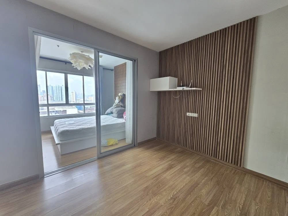 For rent: The Trust Residence Ratchada-Rama 3, a nice room on the 23rd floor with a beautiful view, not blocked, good location, reserve now!
