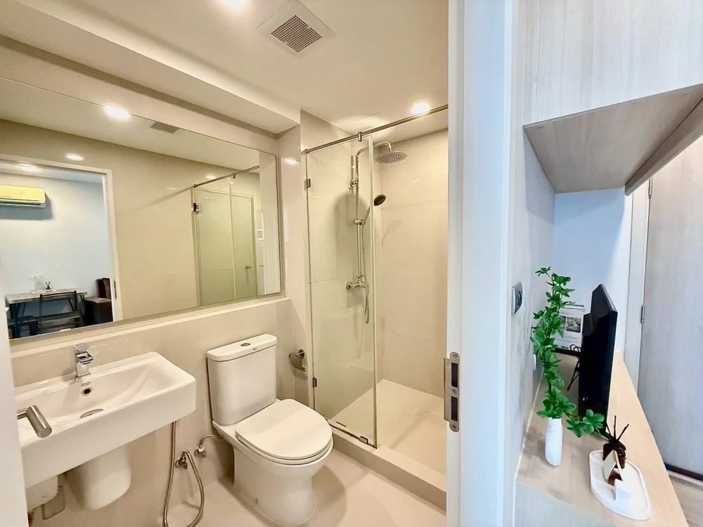 For rent: The Urban Attitude Bearing 14, 7th floor, corner room, fully furnished, nice to live in, reserve now, hurry!