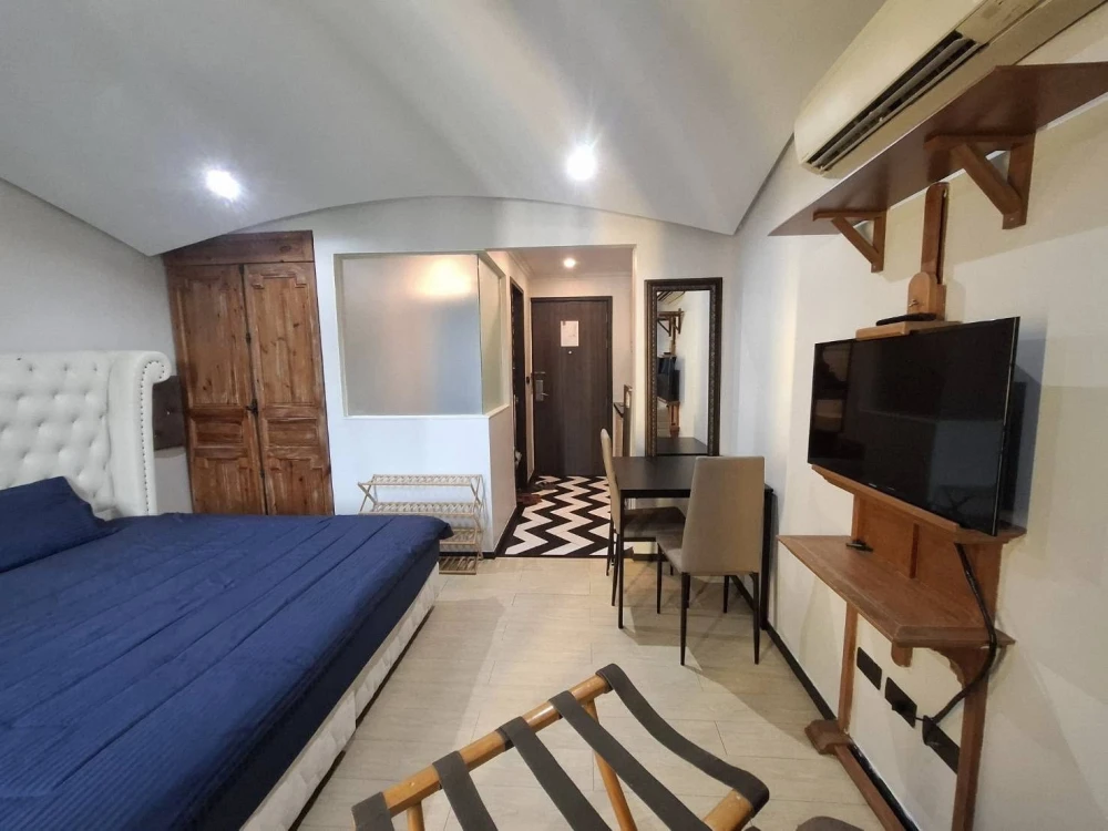 For rent: The Venetian Signature Condo Resort Pattaya, a nice room on the 4th floor, fully furnished, hurry and reserve now!