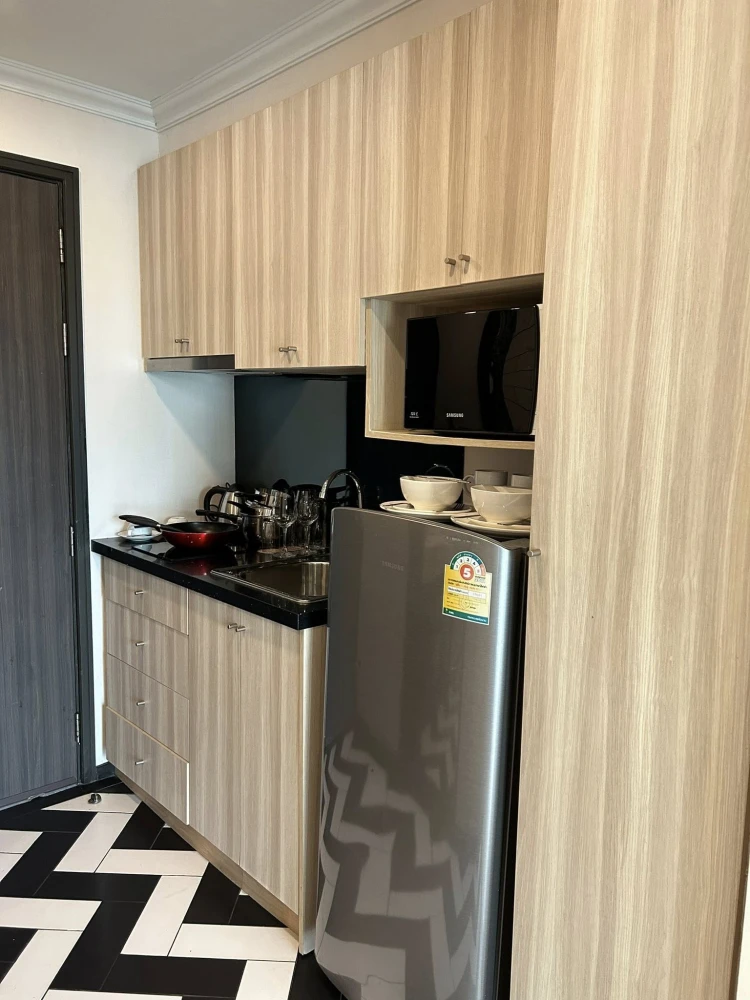 For rent: The Venetian Signature Condo Resort Pattaya, a nice room on the 4th floor, fully furnished, hurry and reserve now!