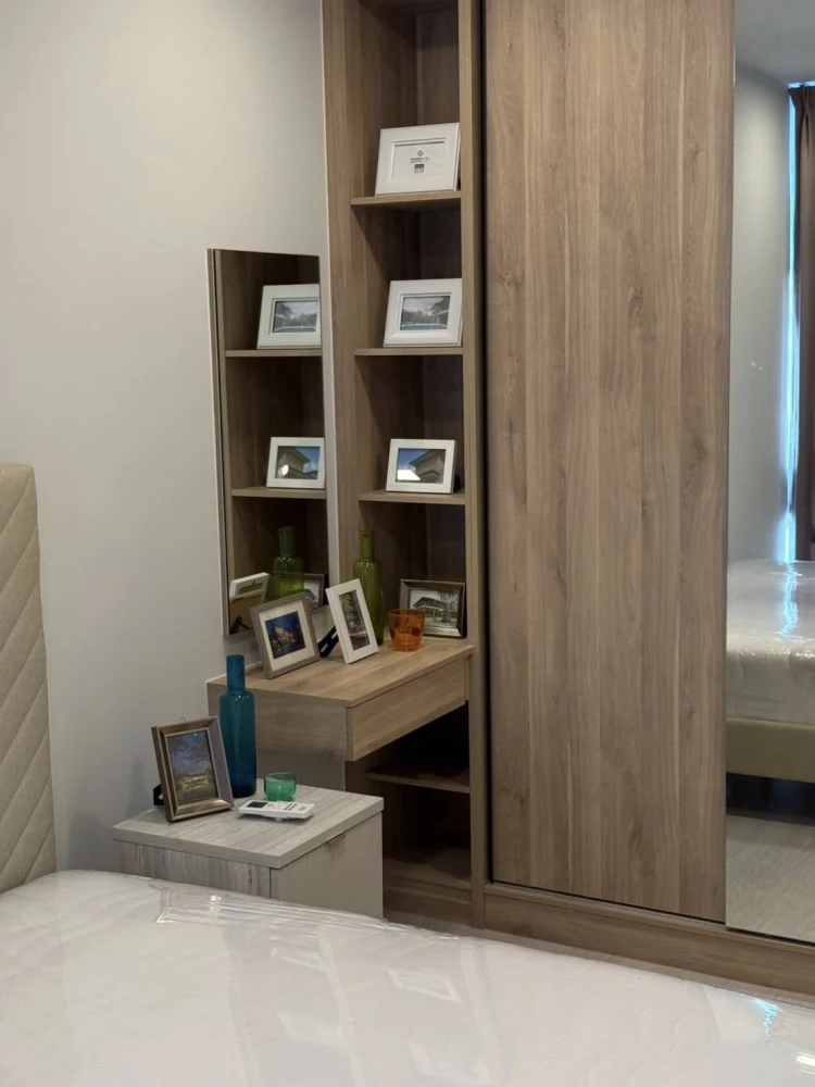 For rent: The Ville Express Ratchayothin, 1 bedroom, 4th floor. Great location, convenient transportation. Book now!