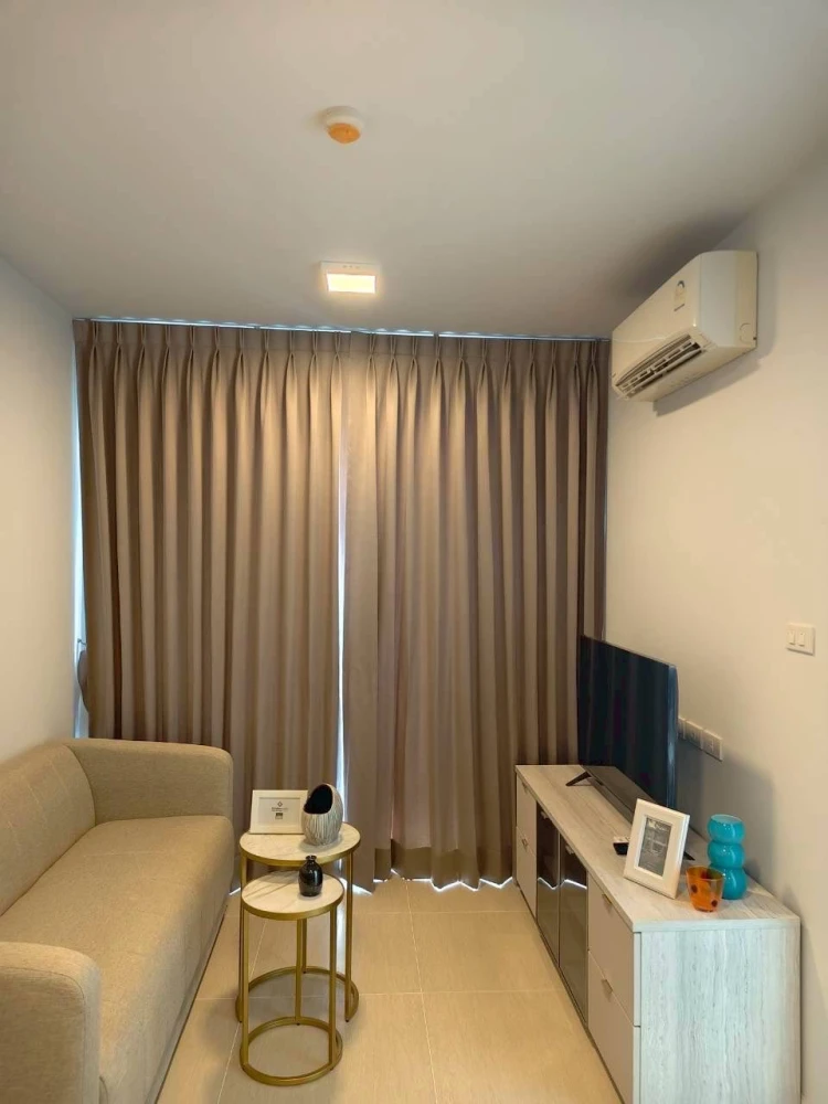 For rent: The Ville Express Ratchayothin, 1 bedroom, 4th floor. Great location, convenient transportation. Book now!