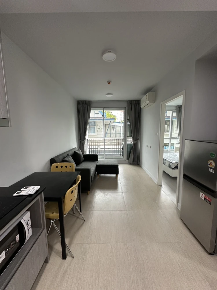 For rent: The Ville Express Ratchayothin, 2nd floor, room size 31.18 sq.m., fully furnished, move in now, don't wait.