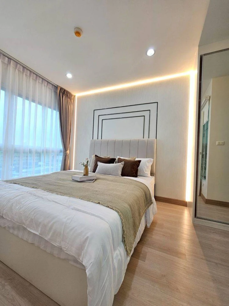 For rent: The Viva Condo Sathorn-Taksi. Nice, spacious room with full furnishings. Book now!