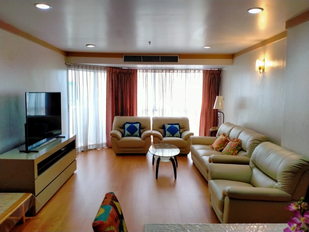 For rent: The Waterford Diamond Sukhumvit 30/1, ready to move in, spacious room, suitable for a family, reserve now.