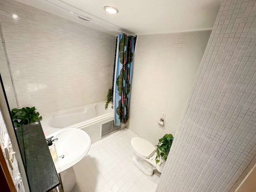 For rent: The Waterford Diamond, Sukhumvit 30/1. Fully furnished! Excellent facilities. Don't miss out!