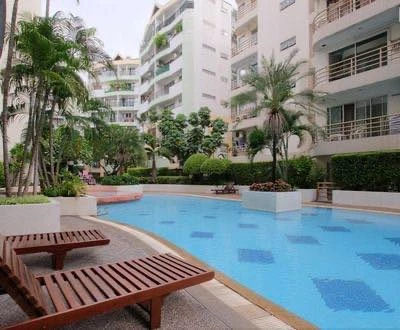 For rent: The Waterford Rama 4, 2 bedrooms, lots of usable space, good location, beautiful garden view, reserve now!