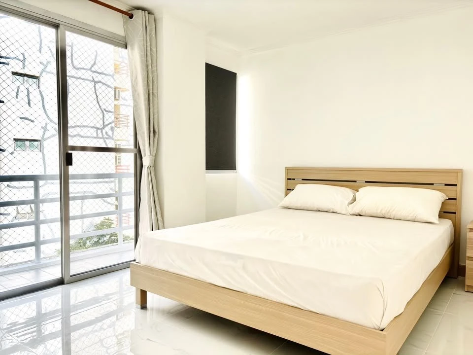 For rent: The Waterford Rama 4, 4th floor, fully furnished, ready to move in. Reserve now, hurry!