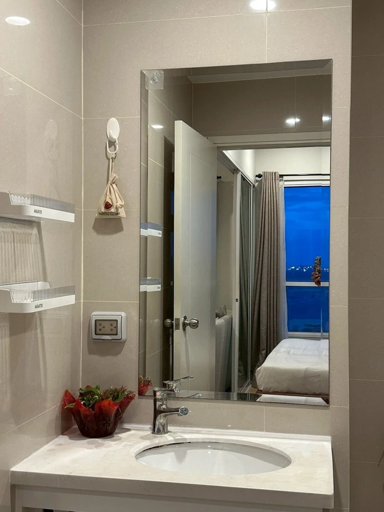 For rent: The Zea Sriracha, 1 bedroom, 1 bathroom, fully furnished, good location, beautiful sea view, reserve now.