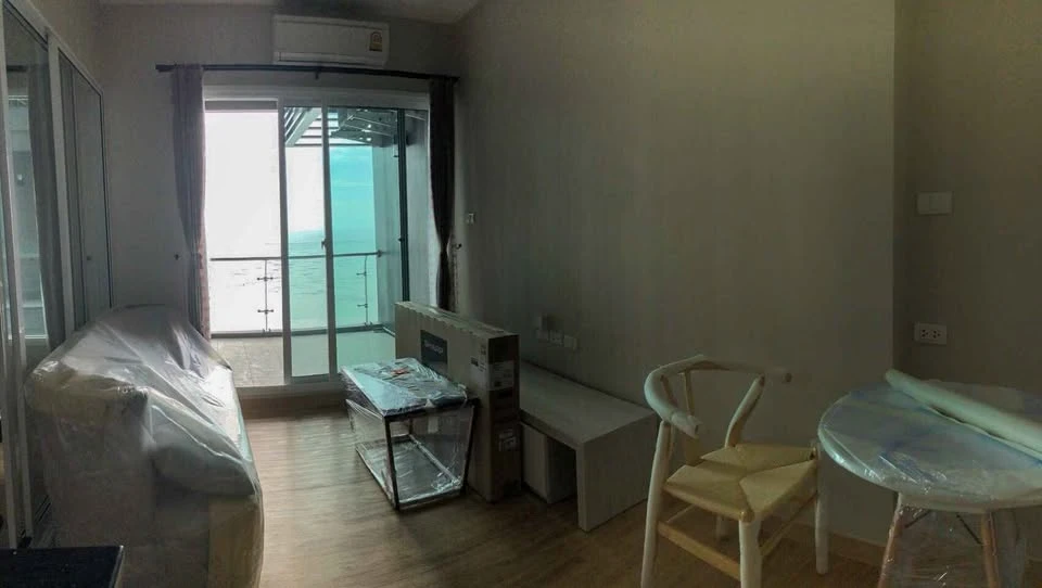 For rent: The Zea Sriracha, next to the sea, amazing sea view! High floor, great breeze, full facilities, must book.