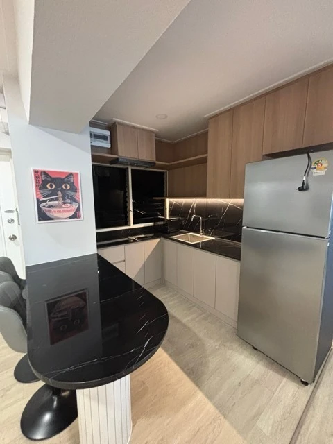 For rent: Thonglor Tower, very beautiful room, large size, 7th floor, open view, airy, room ready to move in immediately.
