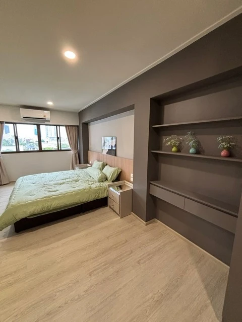 For rent: Thonglor Tower, very beautiful room, large size, 7th floor, open view, airy, room ready to move in immediately.