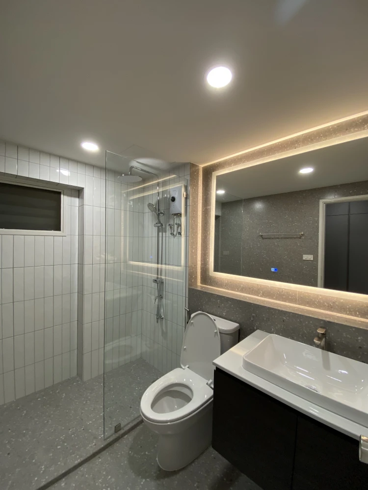 For rent: Thonglor Tower, very beautiful room, large size, 7th floor, open view, airy, room ready to move in immediately.