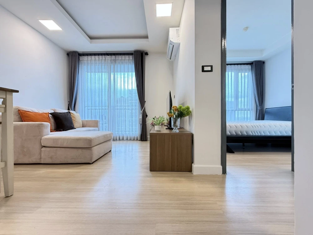 For rent: Thru Thonglor, 26th floor, high floor, city view, beautiful room, fully furnished, hurry and reserve now!