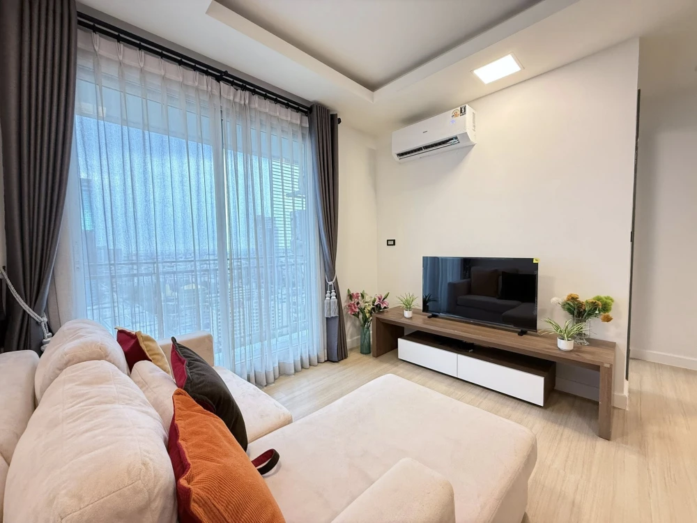 For rent: Thru Thonglor, 26th floor, high floor, city view, beautiful room, fully furnished, hurry and reserve now!