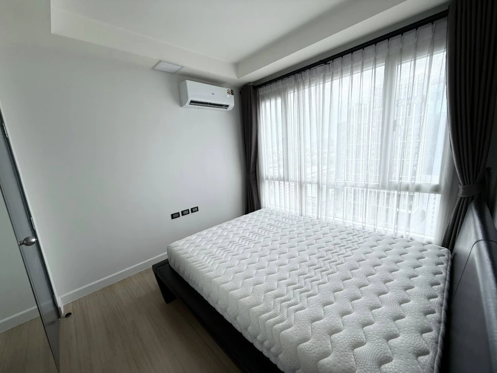For rent: Thru Thonglor, 26th floor, high floor, city view, beautiful room, fully furnished, hurry and reserve now!
