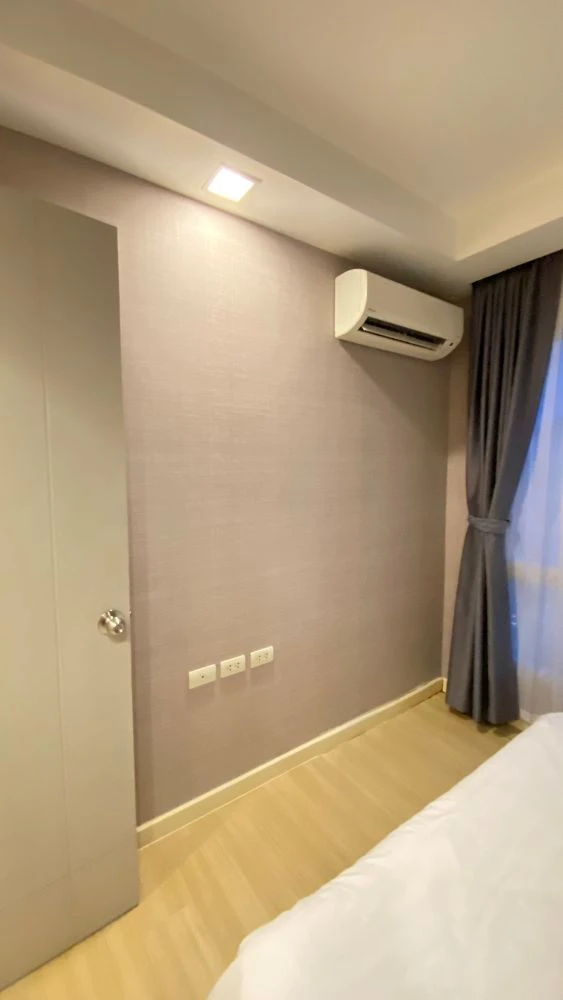 For rent: Thru Thonglor, 29th floor, city view, fully furnished room, nice to live in, hurry and book now, don't wait.