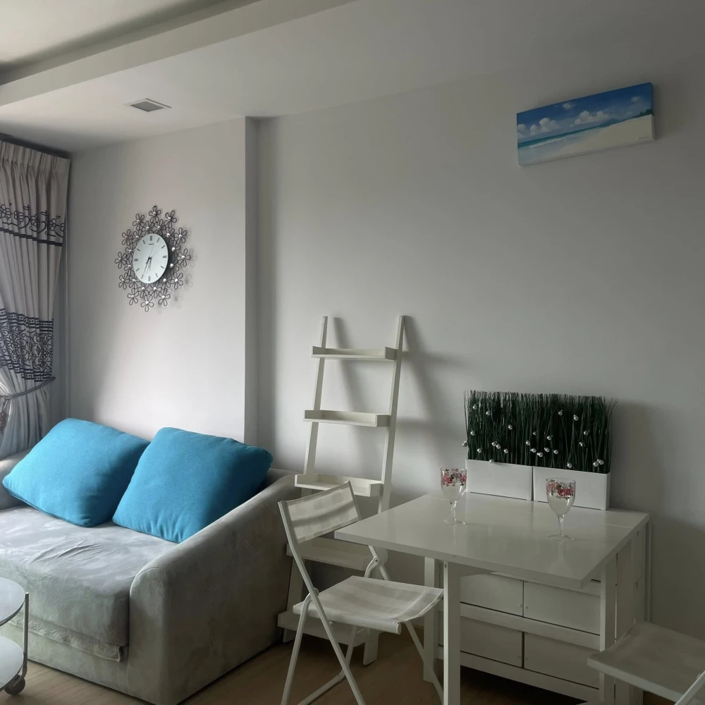 For rent: Thru Thonglor, fully furnished room with furniture and appliances. Reserve now!