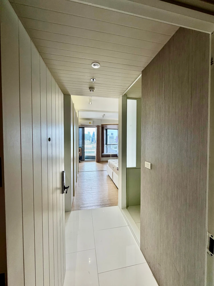 ให้เช่า Triple Y Residence ชั้น 15 ห้องแต่งครบ น่าอยู่ สนใจจองเลย ด่วนๆ