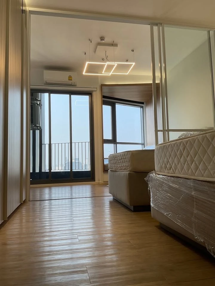 Triple Y Residence, 26th floor, fully furnished apartment for rent. Very comfortable and ready to move in. Book now!