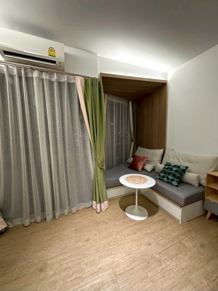 Triple Y Residence for rent, 28th floor, stunning city view, fully furnished, ready to move in.