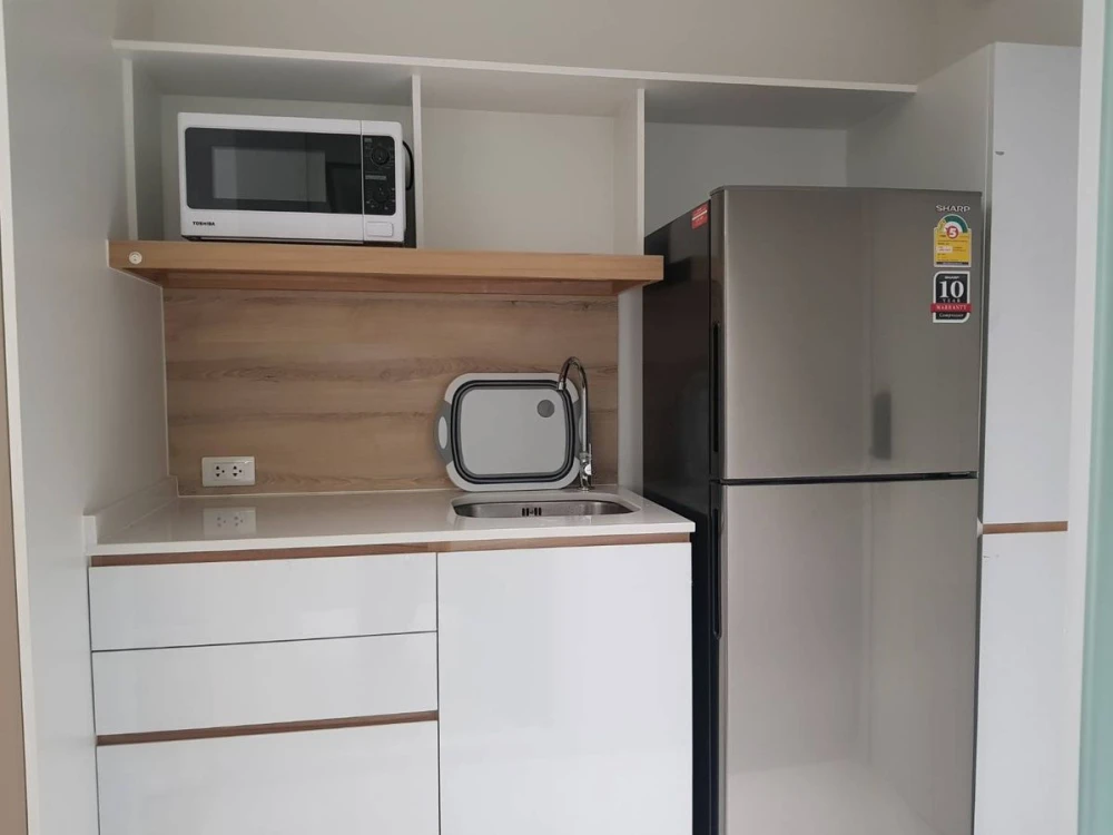 For rent Triple Y Residence, a nice room with complete decorations. Book now, don't wait.