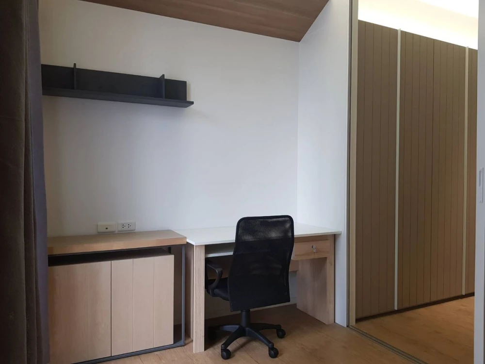 For rent Triple Y Residence, a nice room with complete decorations. Book now, don't wait.
