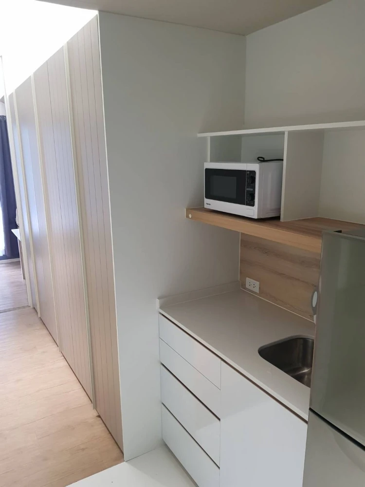 For rent Triple Y Residence, a nice room with complete decorations. Book now, don't wait.