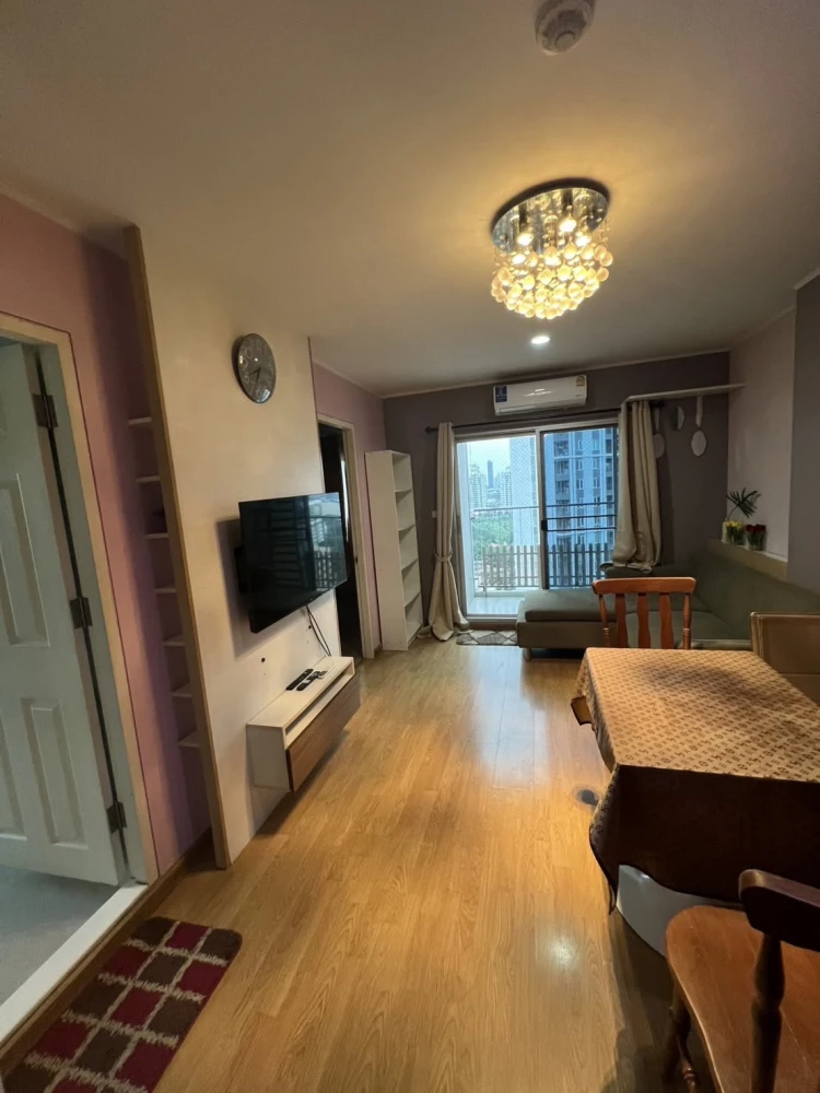 For rent: U Delight @ Huaikwang Station, corner unit for privacy, high floor, convenient location, everything you need in one place. Book now!