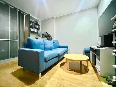 For rent: U Delight @ Huaykwang Station, unobstructed city view, high floor, includes front-loading washing machine, fully furnished. Rare find, book