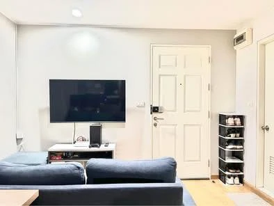 For rent: U Delight @ Huaykwang Station, unobstructed city view, high floor, includes front-loading washing machine, fully furnished. Rare find, book