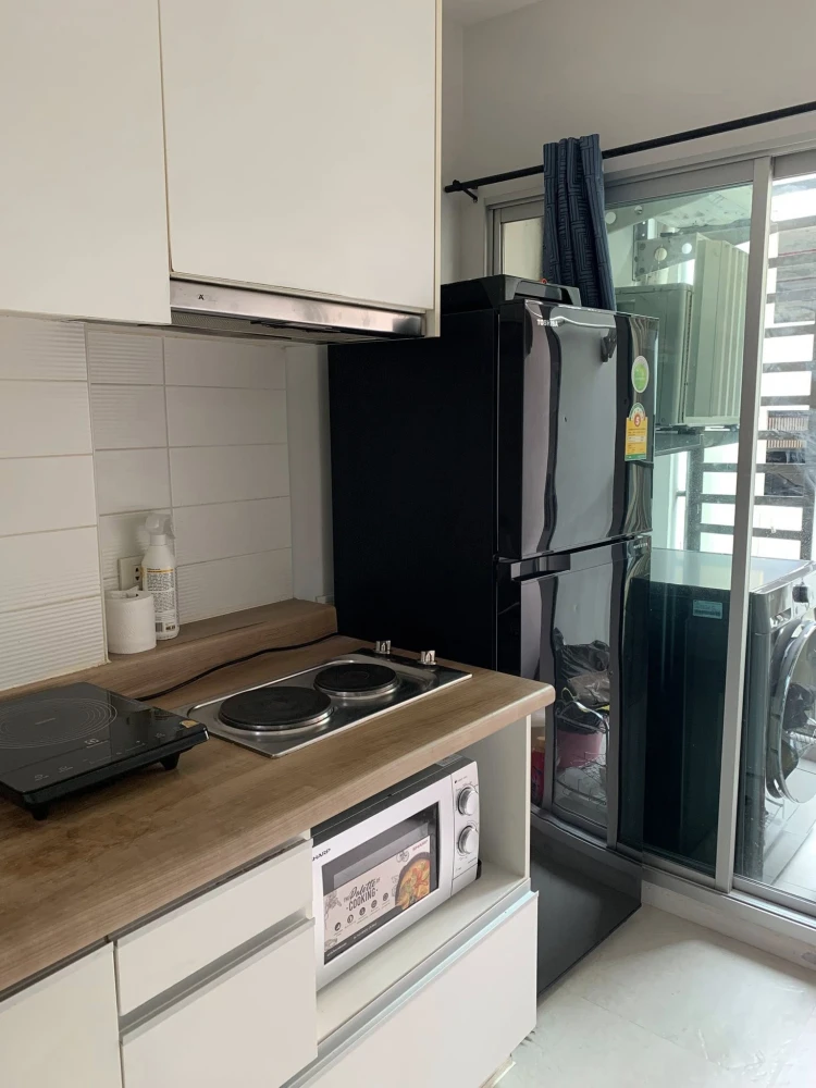 For rent: U Delight @ Huaykwang Station, a nice room on the 4th floor, good location, fully furnished, just bring your bags and move in!