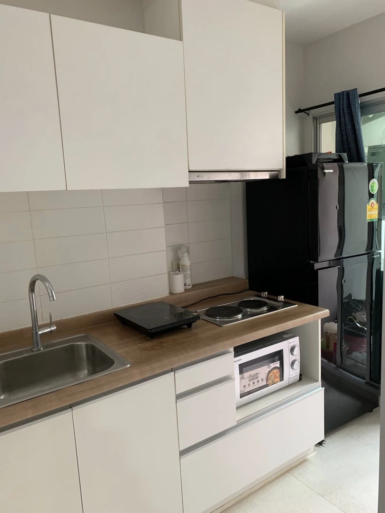 For rent: U Delight @ Huaykwang Station, a nice room on the 4th floor, good location, fully furnished, just bring your bags and move in!