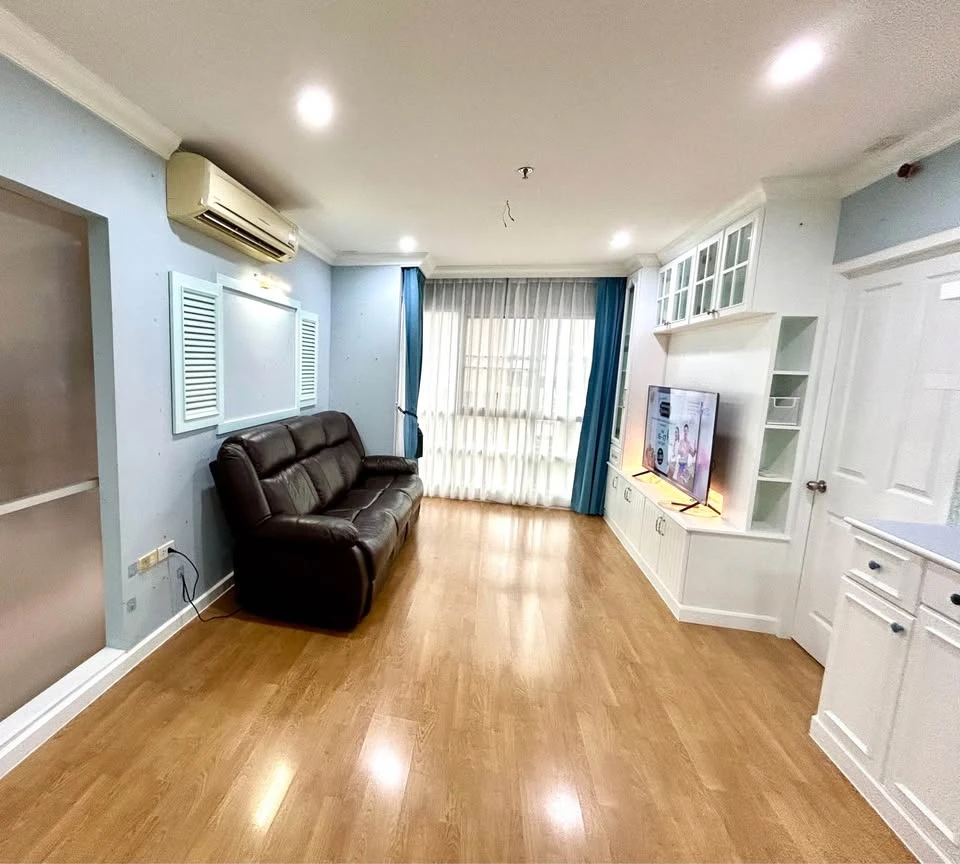 For rent: U Delight @ Jatujak Station. Spacious and comfortable unit with high-quality built-in furniture. Book now!