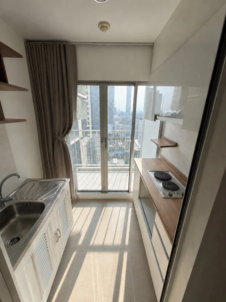 For rent: U Delight @ Onnut Station, 1 bedroom, 1 bathroom. Coordinated interior design and complete amenities. Book now!