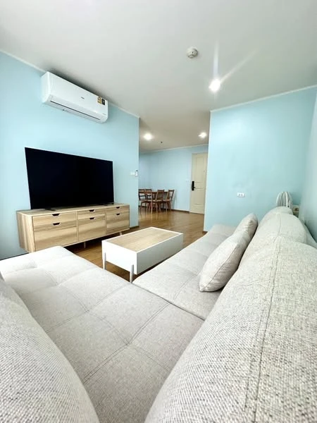 For rent: U Delight @ Onnut Station, spacious room with plenty of usable space, fully furnished and equipped with appliances. Reserve now!