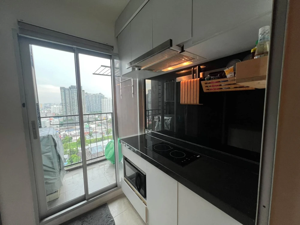 For rent: U Delight @ TalatPhlu Station, 1 bedroom, 1 bathroom. High-quality built-in furniture. Don't miss this great opportunity!