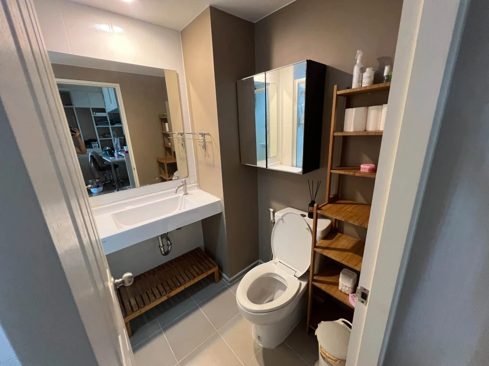 For rent: U Delight @ TalatPhlu Station, 1 bedroom, 1 bathroom. High-quality built-in furniture. Don't miss this great opportunity!