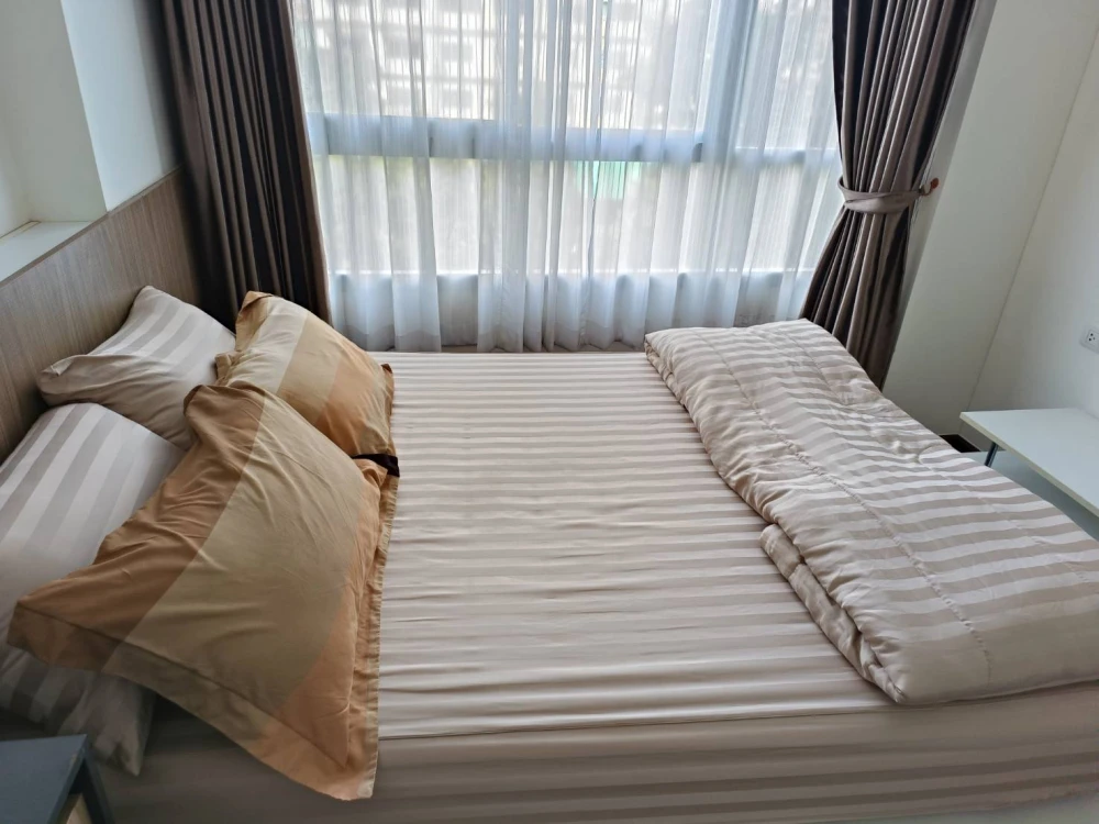 For rent: U Delight @ TalatPhlu Station, 3rd floor, fully furnished room, ready to move in, reserve now, don't wait.